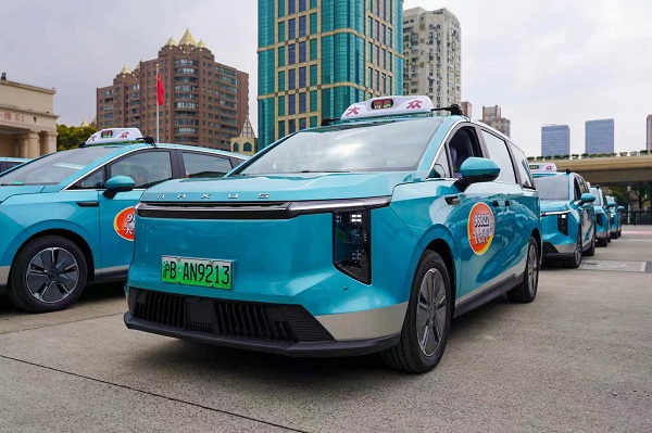 为行动不便乘客提供帮助，大众出租投放50辆6座出租车