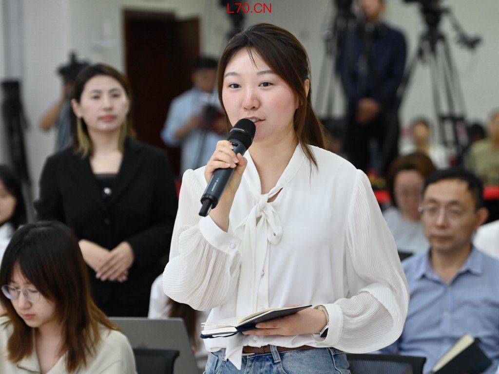 人民网记者提问天津股票配资。卫健委供图