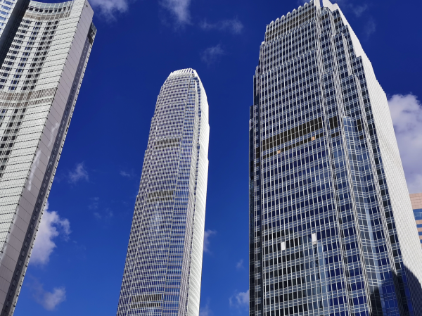 百思买(BBY.US)业绩增长动力拉满：Q1电子产品销售回暖、平台与广告业务发力 Q2同店销售额指引超预期